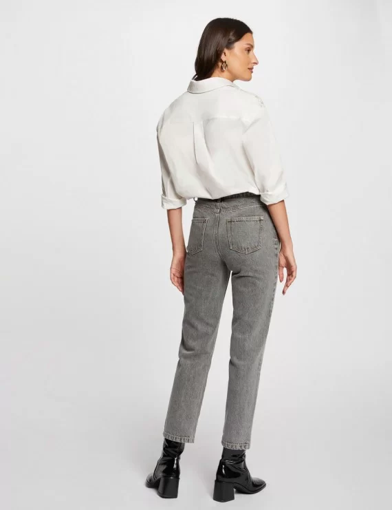 BLUSA COM BORDADOS