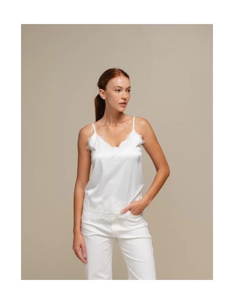 TOP ACETINADO C/PORMENORES EM RENDA