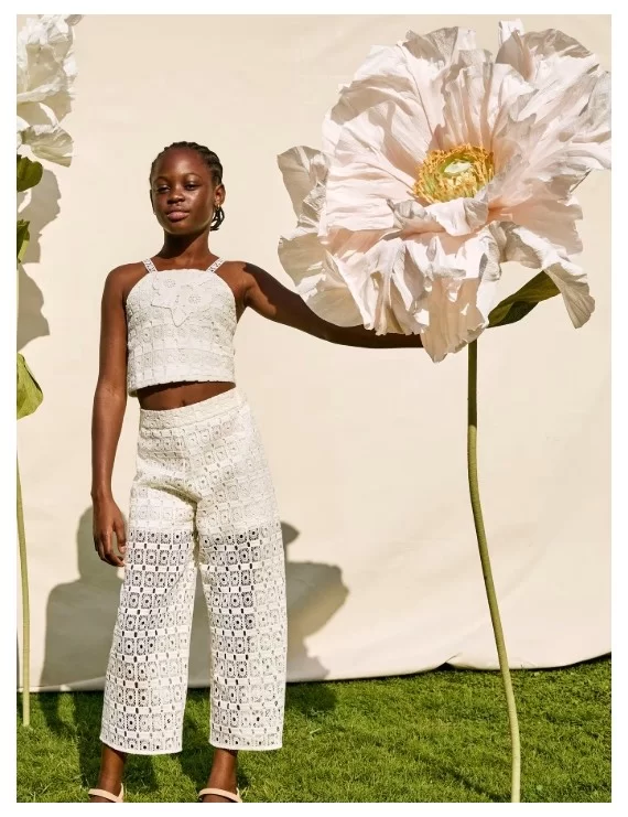 CONJUNTO TOP E CALÇAS DE CROCHÉ