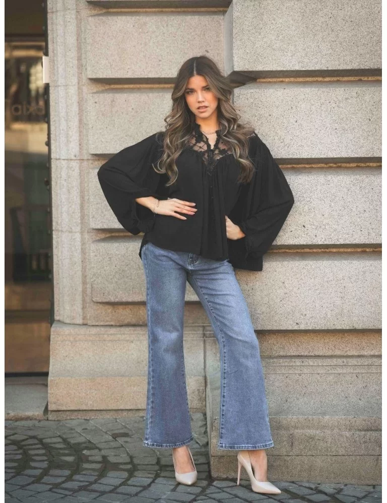 BLUSA RENDADA