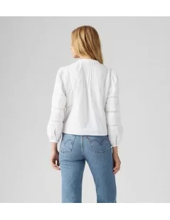BLUSA COM DETALHES EM RENDA