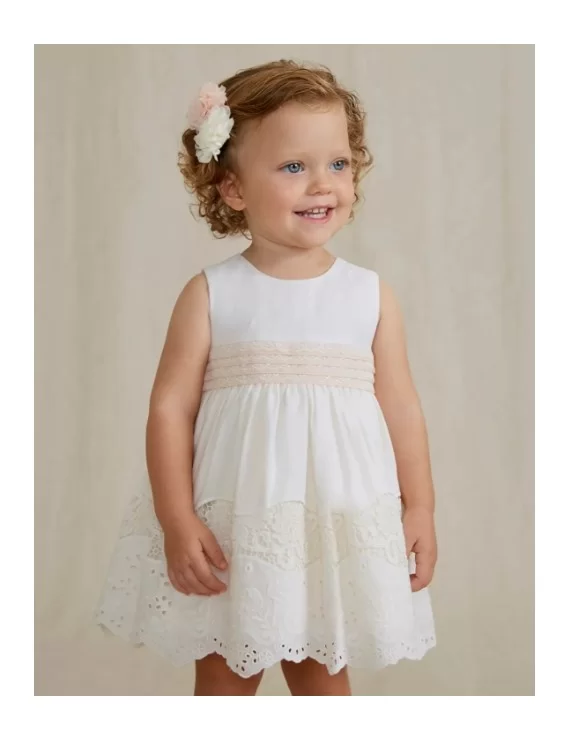 VESTIDO COM BORDADO