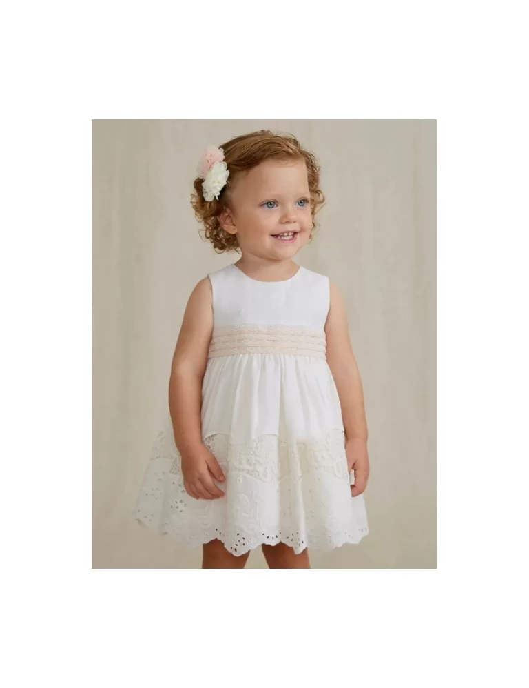 VESTIDO COM BORDADO
