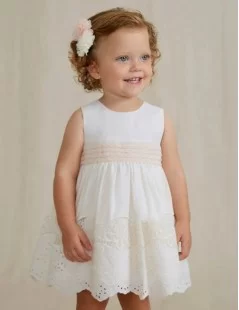 VESTIDO COM BORDADO