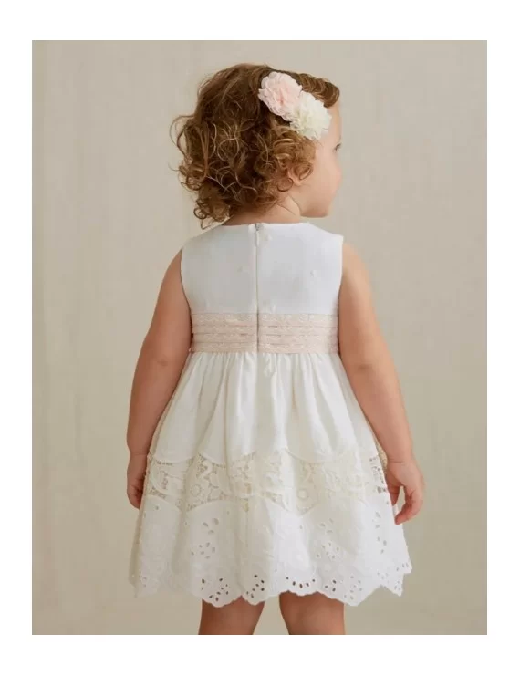 VESTIDO COM BORDADO