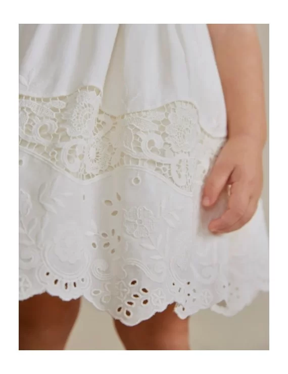 VESTIDO COM BORDADO