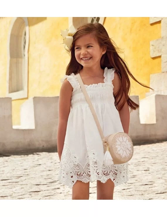 VESTIDO COM BORDADO