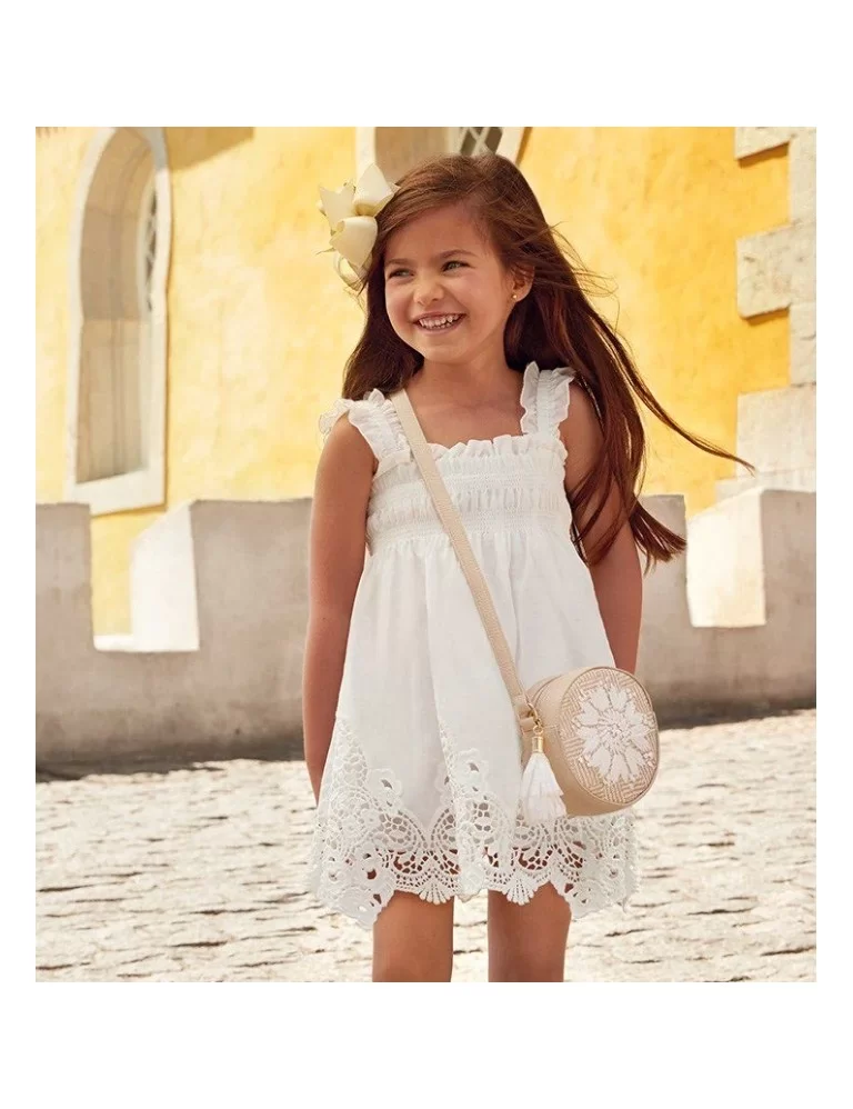 VESTIDO COM BORDADO