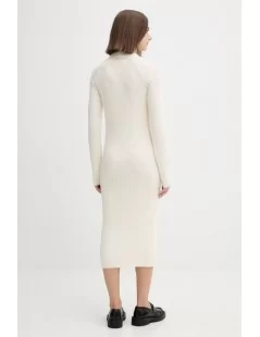 VESTIDO DE MALHA COM GOLA ALTA