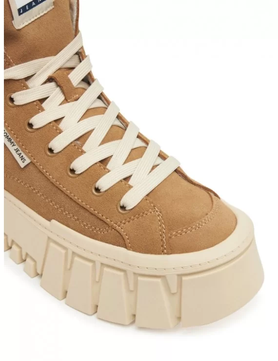 BOTAS DE SOLA ALTA COM PÊLO