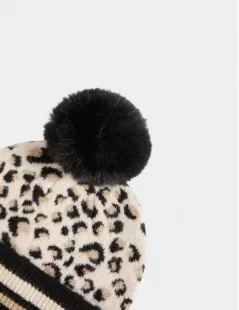 GORRO COM POM POM