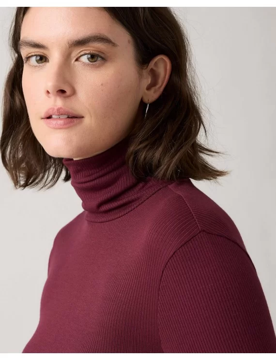 CAMISOLA DE GOLA ALTA