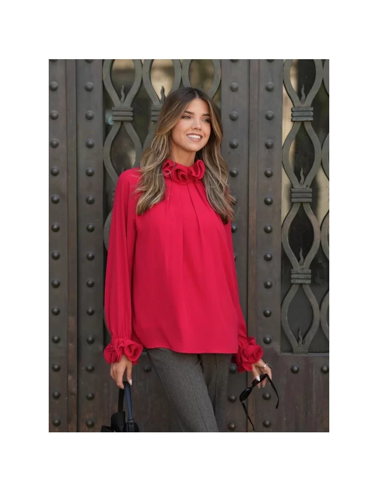 BLUSA COM FOLHOS