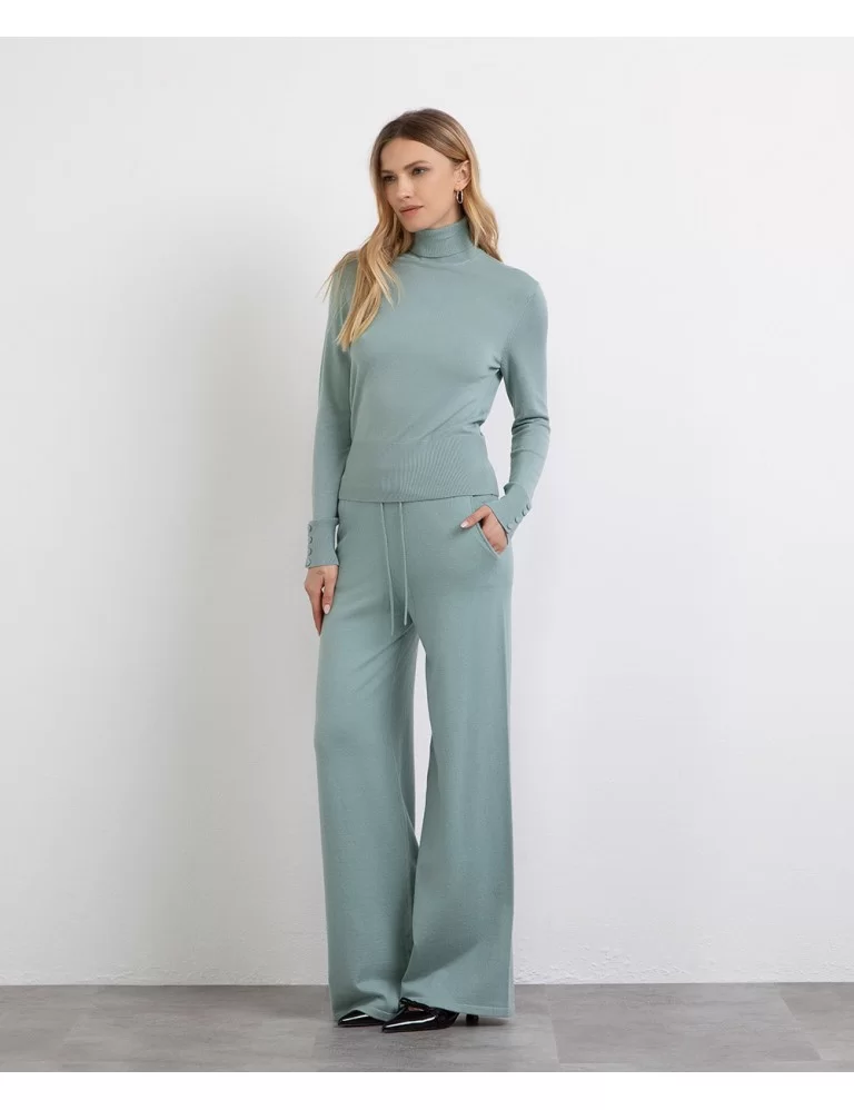 CAMISOLA DE MALHA COM GOLA ALTA