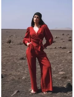 CONJUNTO BLUSA E CALÇAS