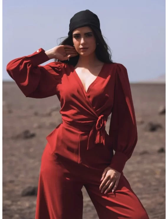 CONJUNTO BLUSA E CALÇAS