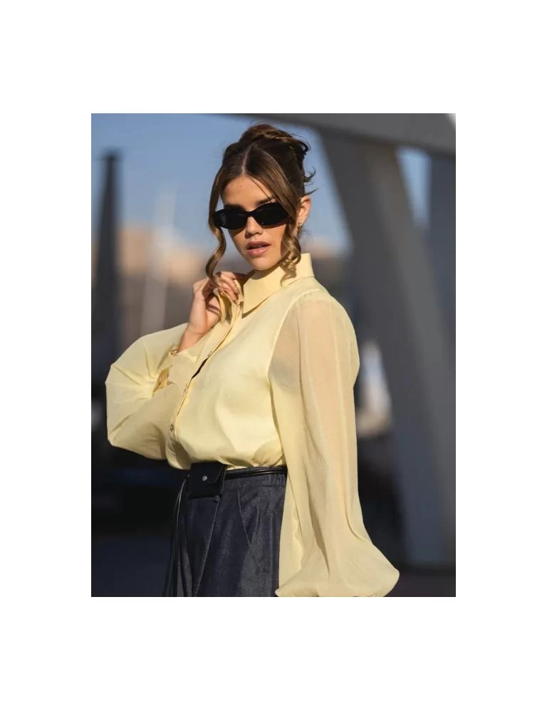 BLUSA COM MANGAS ABALOADAS
