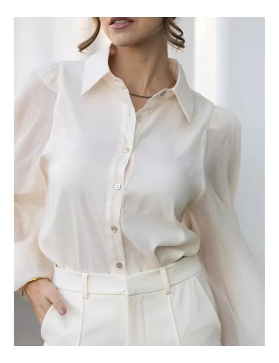 BLUSA COM MANGAS ABALOADAS