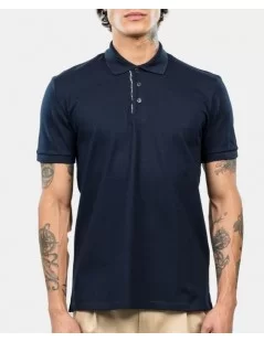 POLO C/DETALHE MONOGRAMA